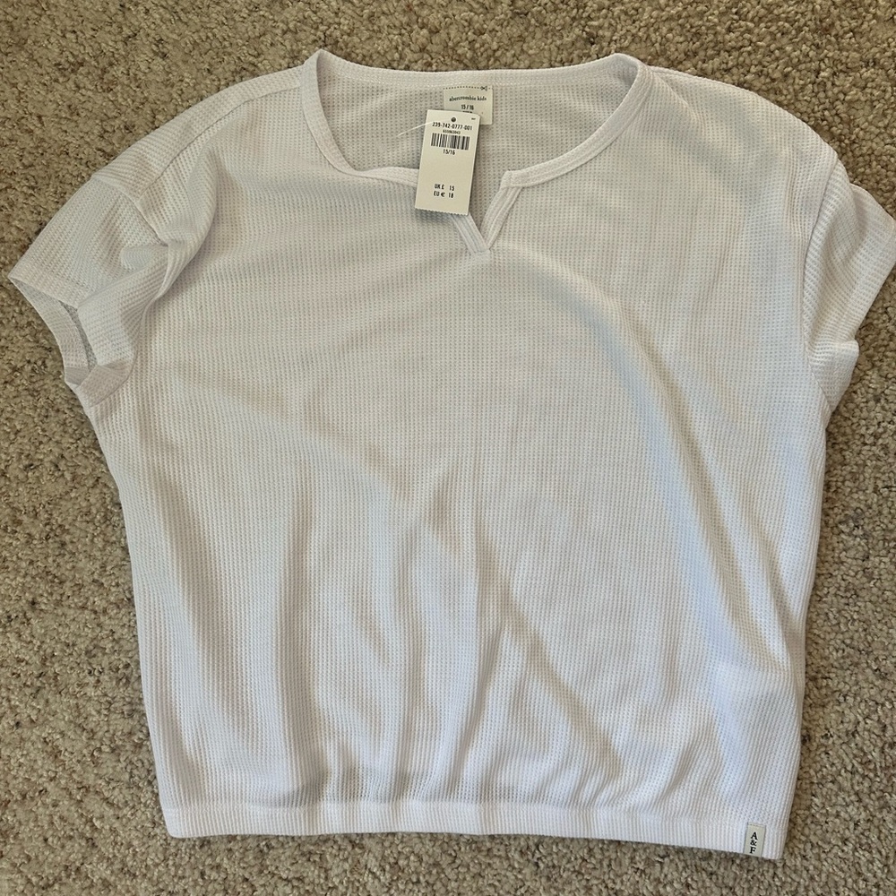 NWT Abercrombie Kids cute  white top